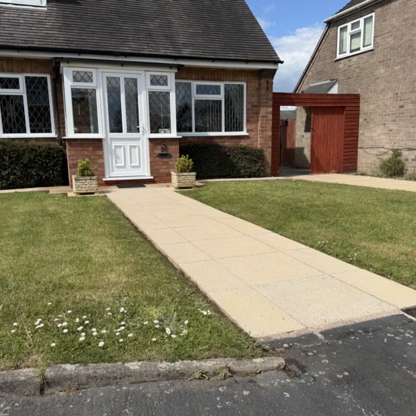 driveway-cleaning-after-2 Driveway after professional cleaning