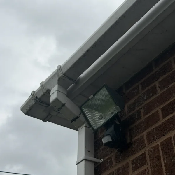 fascia-and-soffit-cleaning-before-14 Fascia & Soffit before professional cleaning